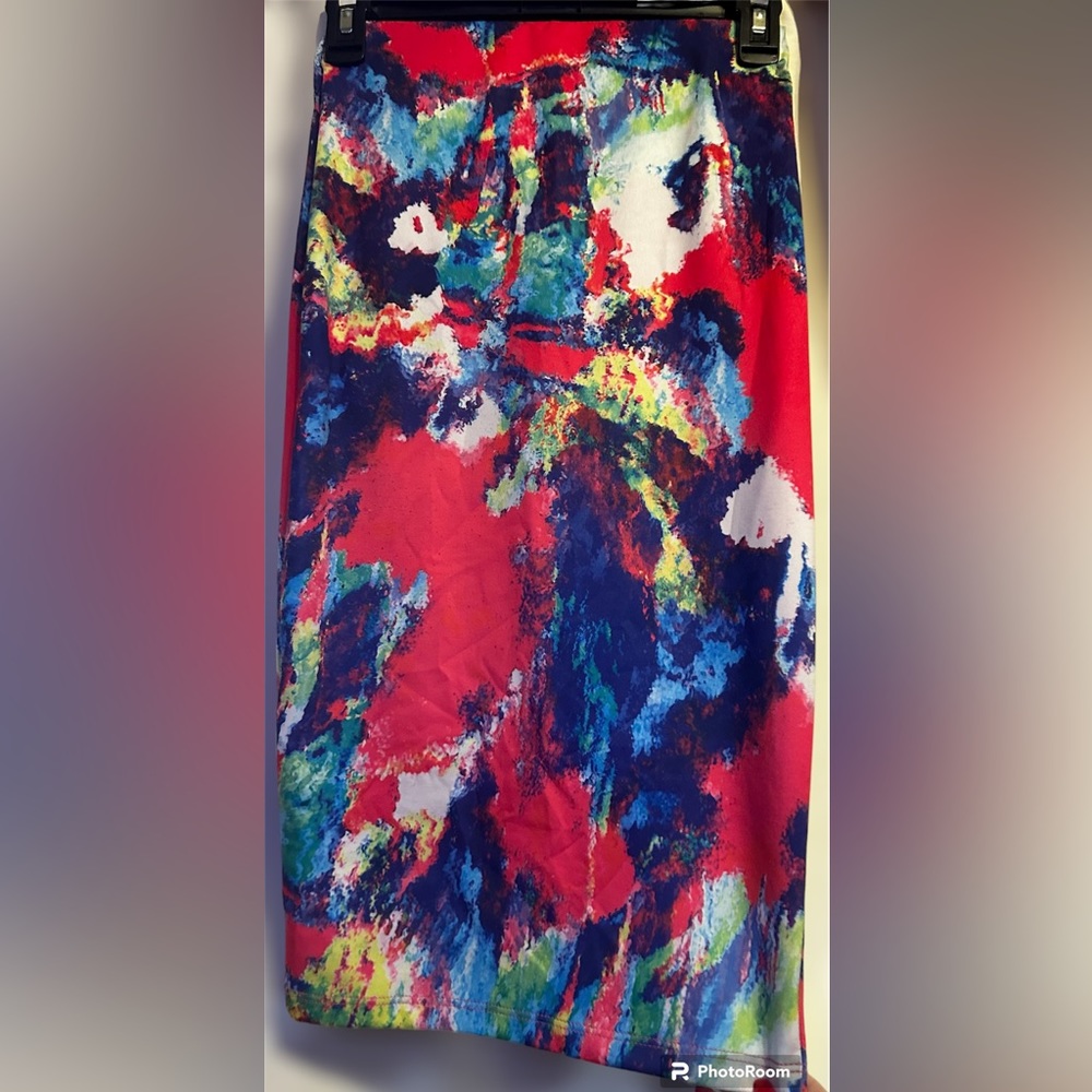 UK2LA Long Pencil Skirt. Size Medium. Multi color tie dye. Stretchy Material.